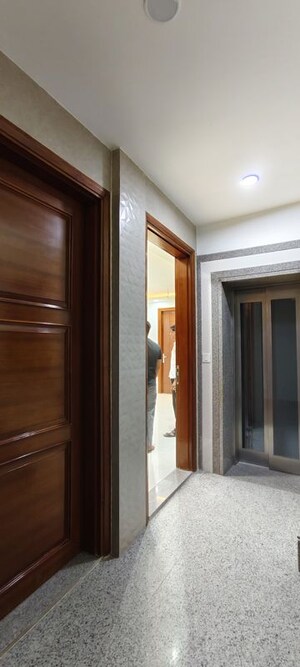 Room in 3 BHK Builder Floor at Dwarka – for Sale