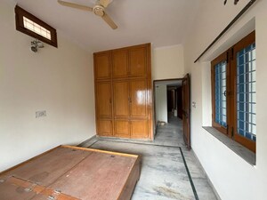 Room in 3 BHK Builder Floor at Capital Heights Niranjanpur, Gms Road – for Rent