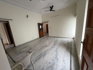 Room in 3 BHK Builder Floor at Capital Heights Niranjanpur, Gms Road – for Rent