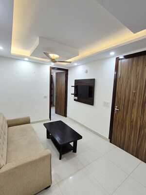 Living Room in 2 BHK Builder Floor at Spazedge, Sector 47 – for Rent