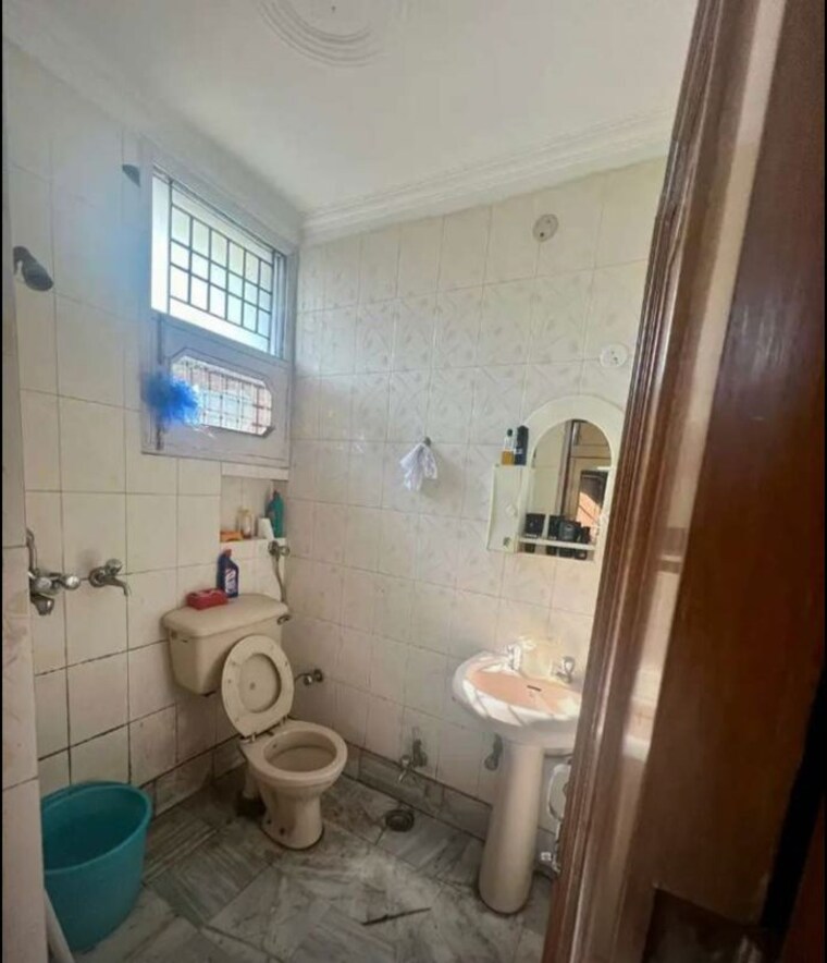 Bathroom, sector 51 1 RK 500 Sq.Ft. Builder Floor In Sector 51 Chandigarh 10326873