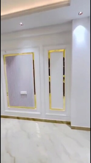 Room in 2 BHK Builder Floor at Sector 20 Yamuna Expressway – for Sale