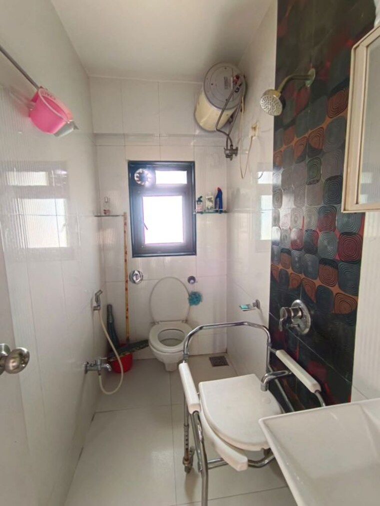 Bathroom, nellai-heights 2 Bedroom 760 Sq.Ft. Apartment In Chembur Mumbai 10326897