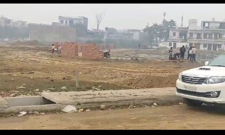 undefined, safedabad Commercial Land 5000 Sq.Ft. In Safedabad Lucknow 10326866