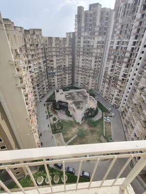 Balcony in 2.5 BHK Apartment at Supertech Apex Tower, Sector 93a – for Rent