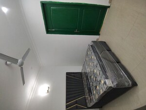 Master Bedroom in 3 BHK Builder Floor at Lajpat Nagar I – for Rent