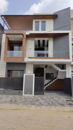 2.5 BHK + Pooja Room,Servant Room,Study Room,Extra Room Villa For Sale in Electronic City
