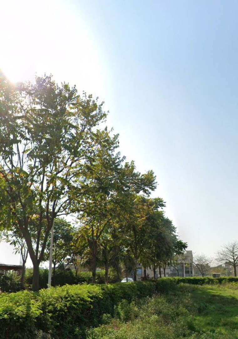 Garden, omaxe-new-chandigarh  321 Sq.Yd. Plot In North Mullanpur Chandigarh 10275321