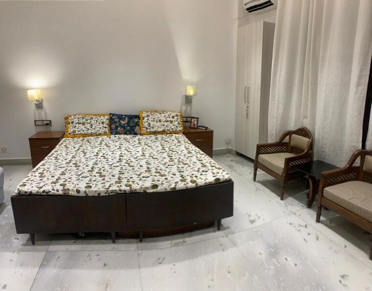 Bedroom, anand niketan 4 Bedroom 400 Sq.Yd. Builder Floor In Anand Niketan Delhi 10327085