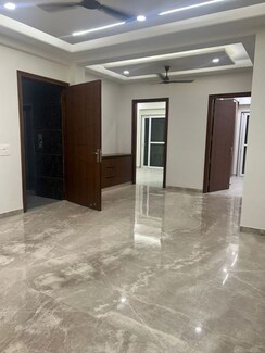 3.5 BHK + Pooja Room,Servant Room,Study Room,Extra Room,Basement,Store Room Apartment For Sale in M3M Heights