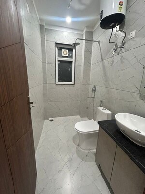 Bathroom in 3.5 BHK Apartment at M3M Heights, Sector 65 – for Sale