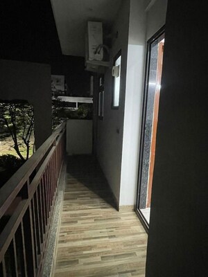 Balcony in 1 BHK Builder Floor at Sector 56 – for Rent