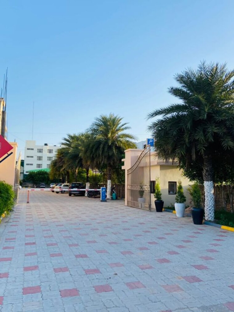 Garden, kharar mohali road 2 Bedroom 1100 Sq.Ft. Apartment In Kharar Mohali Road Kharar 10327072