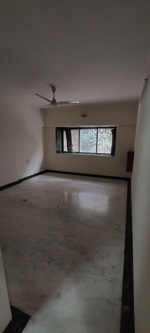 Bedroom in 2 BHK Apartment at Chembur – for Rent