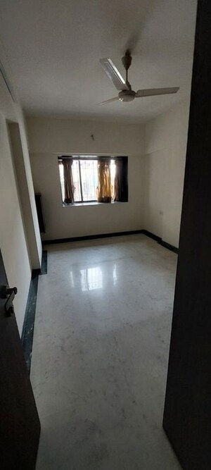 Bedroom in 2 BHK Apartment at Chembur – for Rent