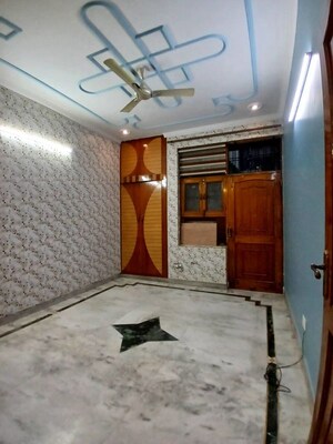 Room in 3 BHK Builder Floor at Spring Field Colony – for Sale