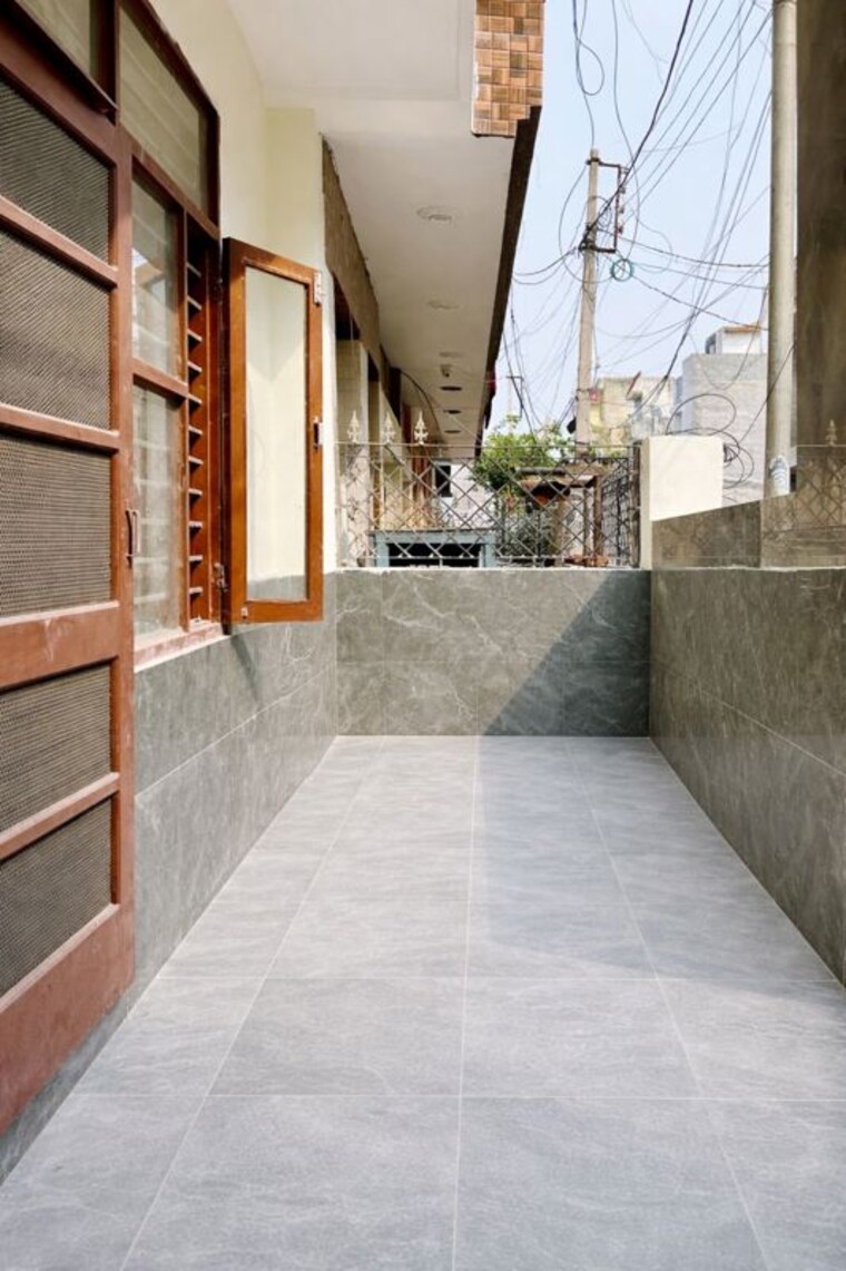 Balcony, ambala highway 4 Bedroom 115 Sq.Yd. Independent House In Ambala Highway Zirakpur 10324246