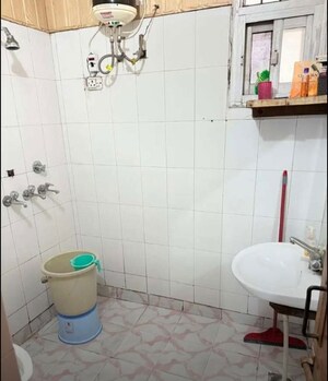 Bathroom in 1 RK Builder Floor at Sector 49 – for Rent
