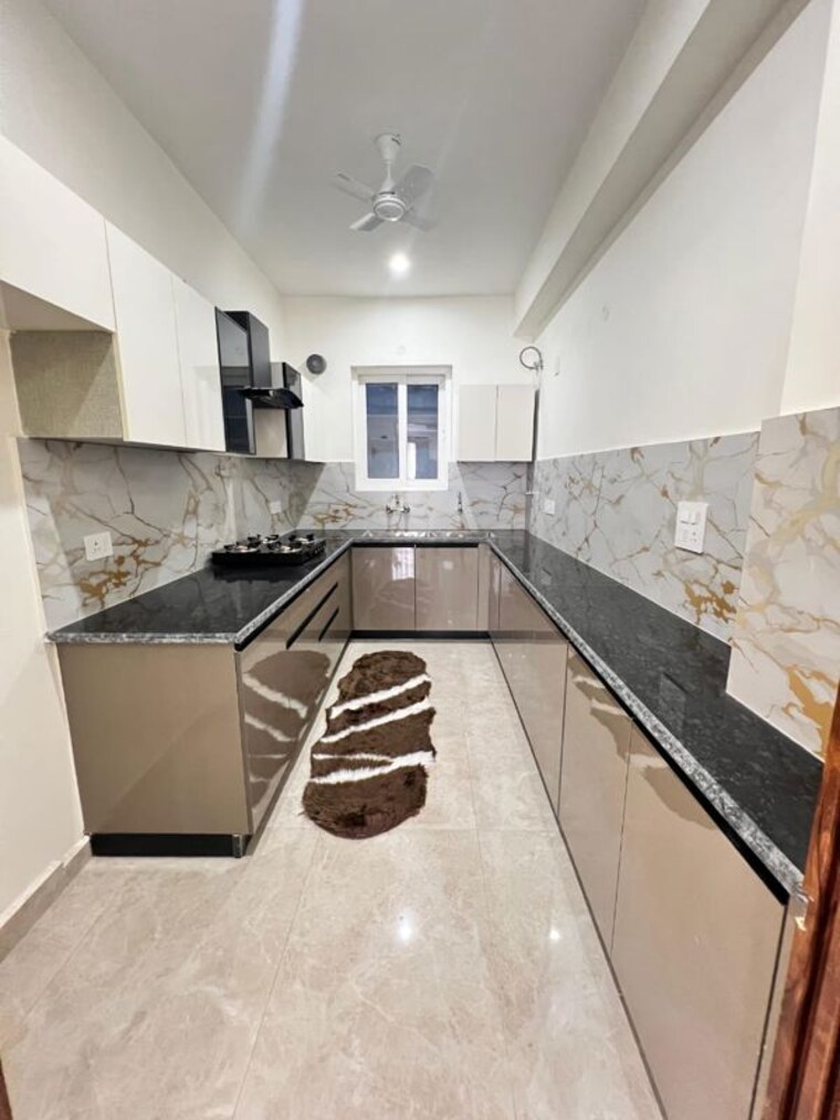 Kitchen, bhago majra road 3 Bedroom 1400 Sq.Ft. Apartment In Bhago Majra Road Kharar 10327194