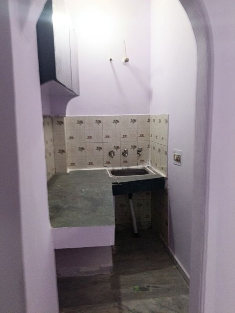 Kitchen, malviya nagar 1 Bedroom 45 Sq.Yd. Builder Floor In Malviya Nagar Delhi 10327213