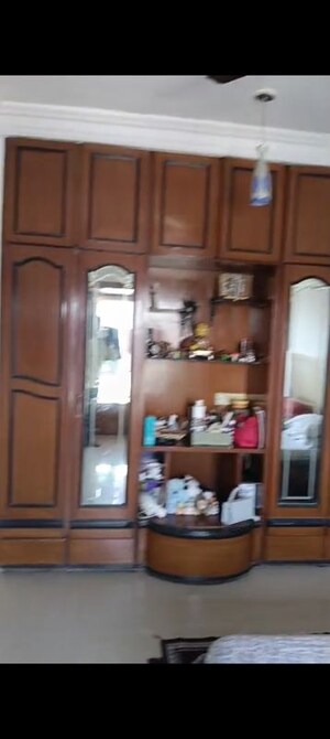 Furnished Amenities in 2 BHK Apartment at Galactica Apartment, Andheri West – for Rent