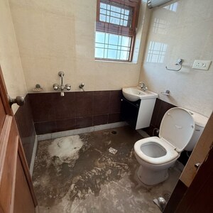 Bathroom in 1 RK Builder Floor at Sector 23 – for Rent
