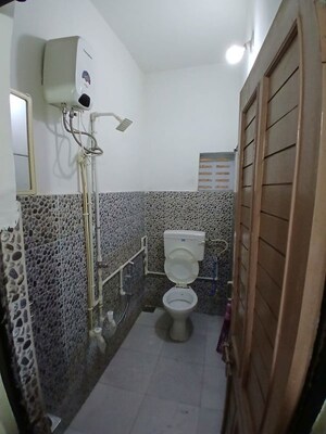 Bathroom in 3 BHK Villa at Satellite – for Rent
