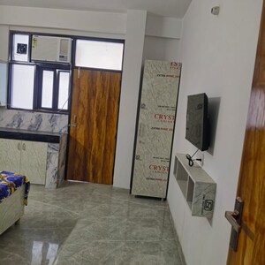 Team Area in 1 RK Builder Floor at Sector 18 – for Rent