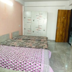 1 Rk+ Pooja Room Builder Floor For Rent in Sector 18
