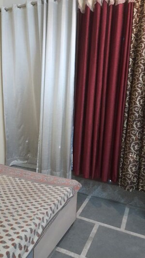 Bedroom in 3 BHK Builder Floor at Sector 25 – for Rent