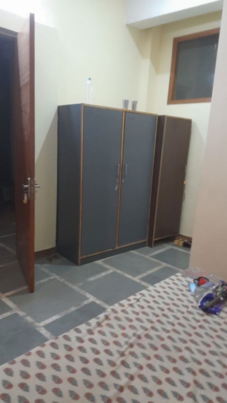 Bedroom, sector 25 3 Bedroom 180 Sq.Yd. Builder Floor In Sector 25 Gurgaon 10327254