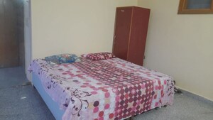 Bedroom in 3 BHK Builder Floor at Sector 25 – for Rent
