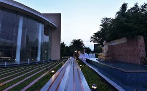 Swimming Pool in 4 BHK Apartment at Omaxe Lake, North Mullanpur – for Sale