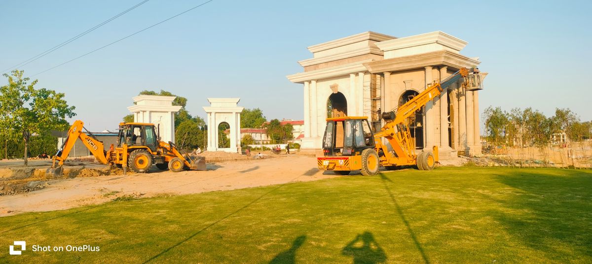 Plot For Sale in Mohanlalganj