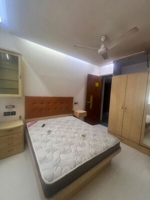 Bedroom in 4 BHK Villa at Chembur – for Rent