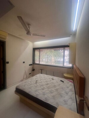 Bedroom in 4 BHK Villa at Chembur – for Rent