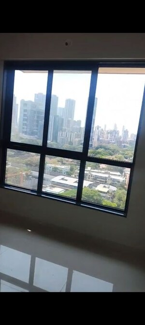 Room in 2 BHK Apartment at Parel – for Rent