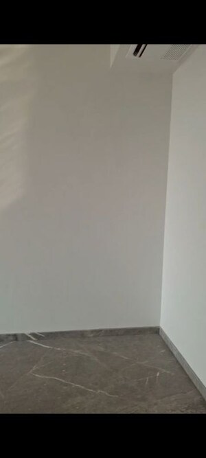 Room in 2 BHK Apartment at Mahalaxmi – for Sale