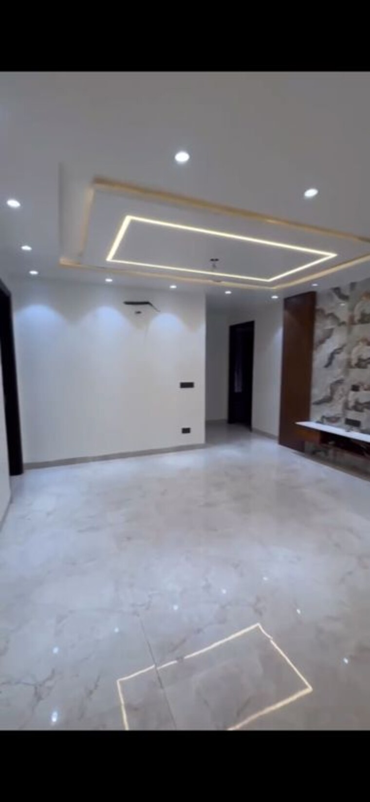 Room, sector 27 4 Bedroom 350 Sq.Yd. Builder Floor In Sector 27 Gurgaon 10327330