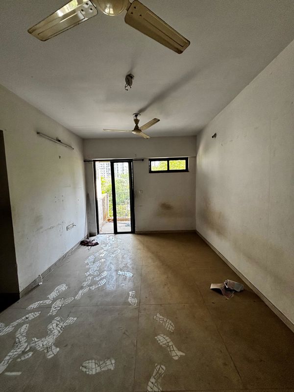 1.5 BHK + Pooja Room,Extra Room Apartment For Sale in Lodha Lakeshore Greens