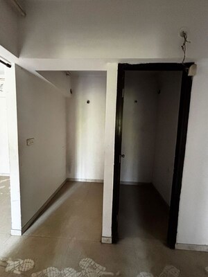 Furnished Amenities in 1.5 BHK Apartment at Lodha Lakeshore Greens, Dombivli East – for Sale