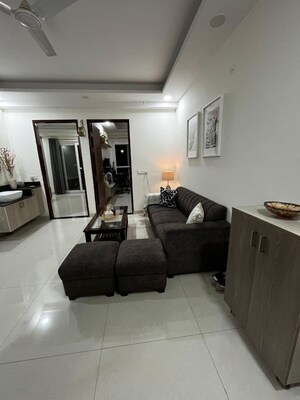 Living Room in 2 BHK Builder Floor at Sector 40 – for Rent