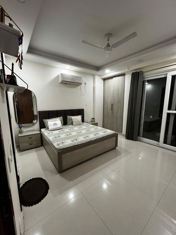 2 BHK + Store Room Builder Floor For Rent in Sector 40