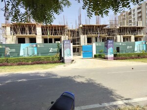 Parking in 3.5 BHK Apartment at Vrindavan Yojna – for Sale