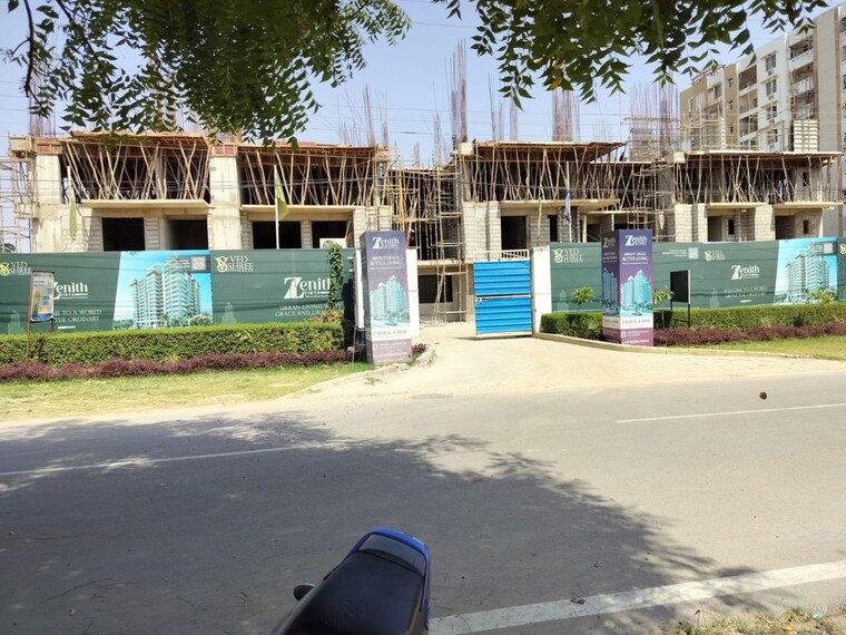  Parking, vrindavan yojna 3.5 Bedroom 2102 Sq.Ft. Apartment In Vrindavan Yojna Lucknow 10327398
