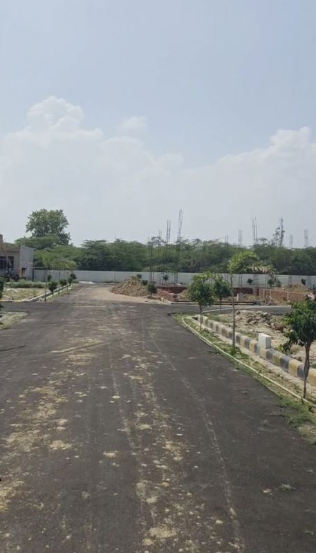 Plot For Sale in Bakshi Ka Talab