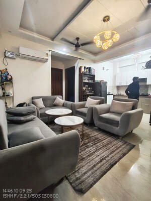 Living Room in 2 BHK Builder Floor at Old Dlf – for Rent