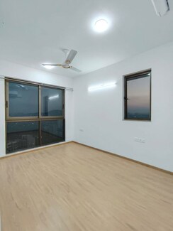 1.5 BHK + Extra Room Apartment For Sale in Runwal Bliss