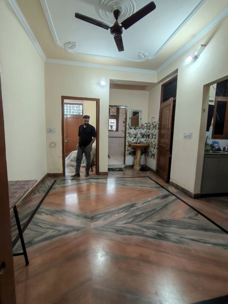 Room, sector 39 2.5 Bedroom 1400 Sq.Ft. Builder Floor In Sector 39 Gurgaon 10327446