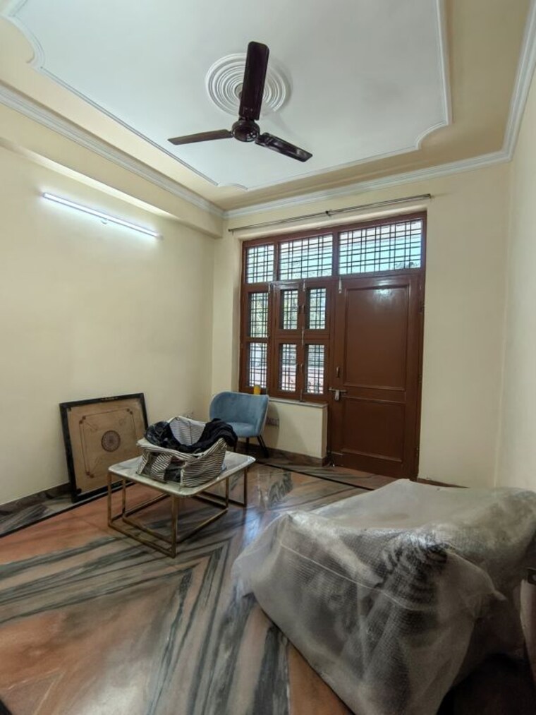 Living Room, sector 39 2.5 Bedroom 1400 Sq.Ft. Builder Floor In Sector 39 Gurgaon 10327446